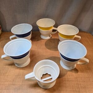 Vintage 1970s Yellow and Blue SOLO Cozy Cups 6 Lifetime‎ holders, 5 cups